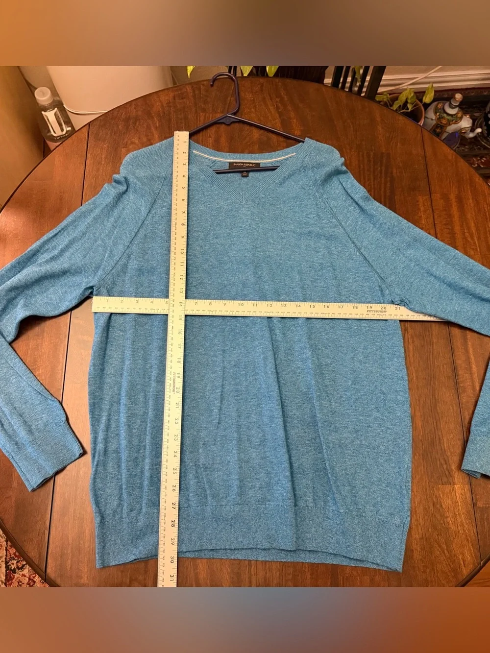 Banana Republic Men's Teal V-Neck Sweater